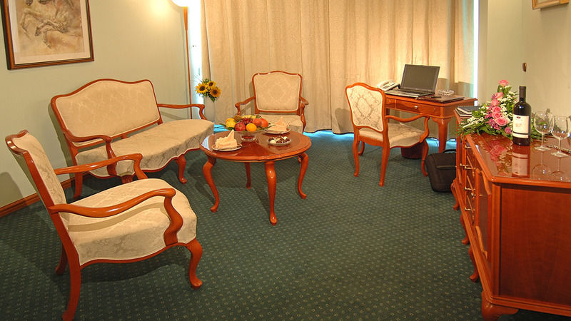 Aleksandar Palace Hotel Congress Center & Spa سكوبجي المظهر الخارجي الصورة